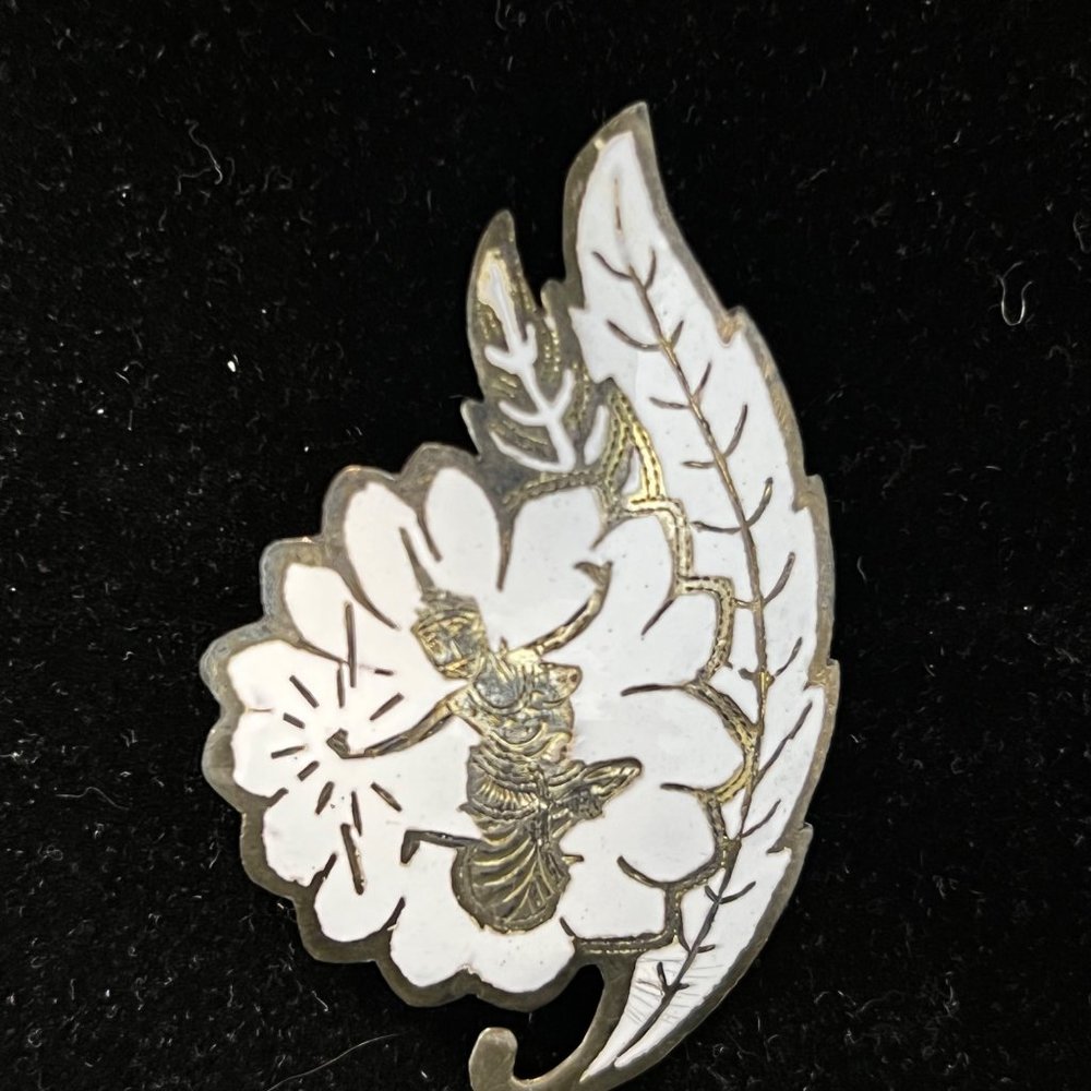 Vintage Siam Sterling Silver White Enamel Dancer Brooch (3482) - Picture 2 of 9